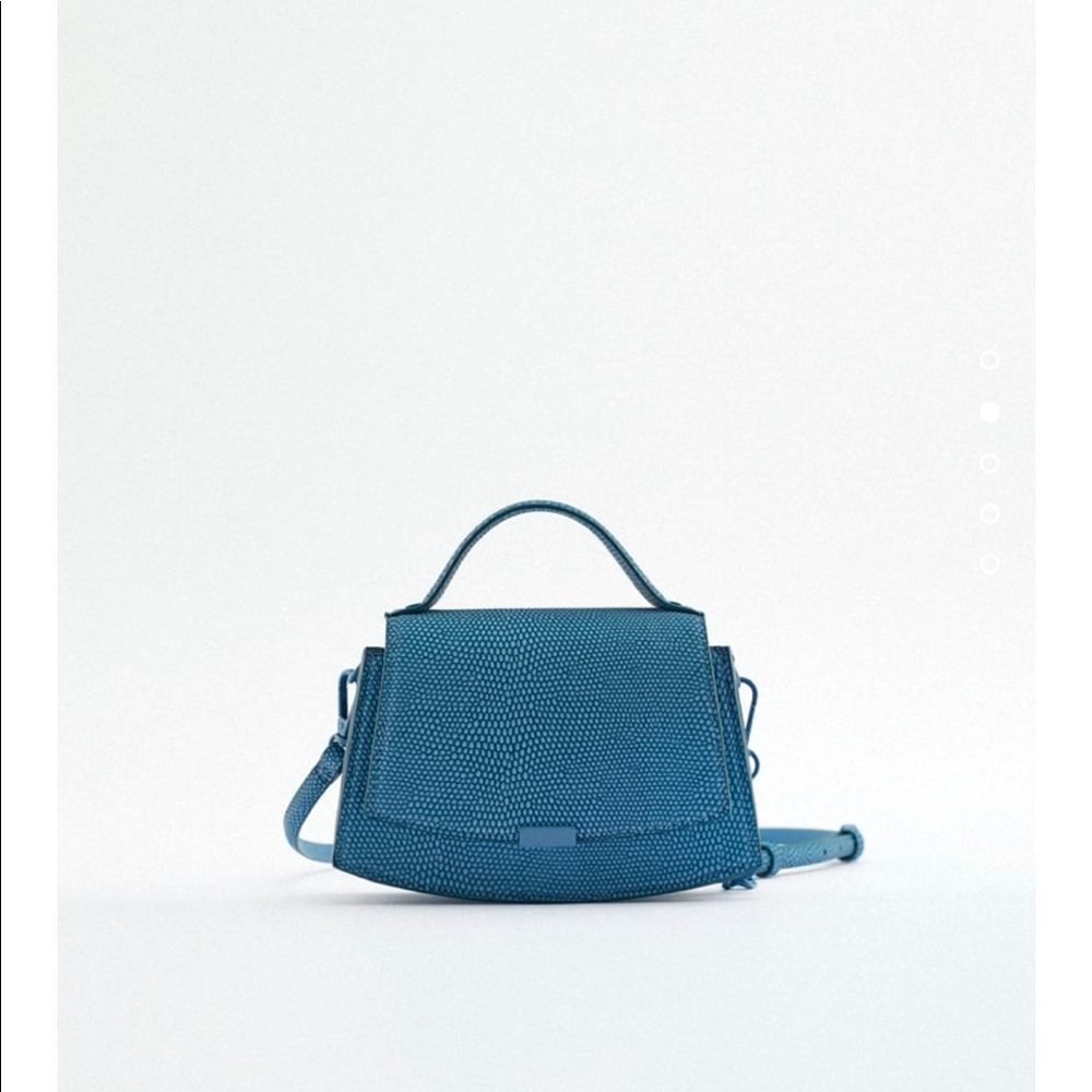 Mini Cross body Zara bag brand new could not return it ever worn it spring 22.